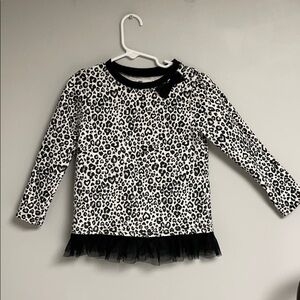 Girls Epic Threads black & white HEARTS print cotton blend top, 5 EUC